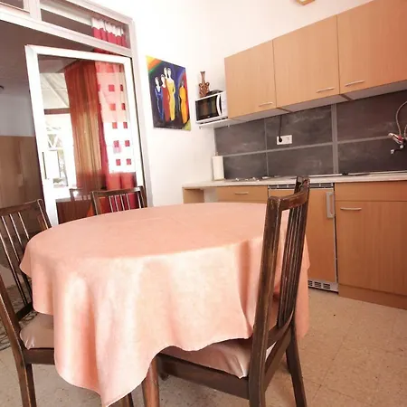 Dina 22 Selce