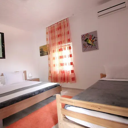 Dina 22 Apartment *