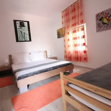 Dina 22 Apartment *