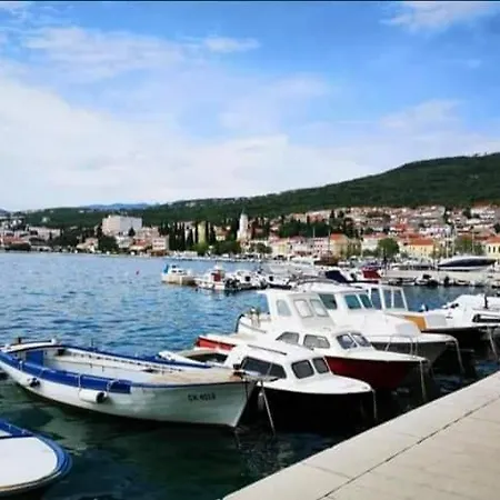 Dina 22 Apartman Selce
